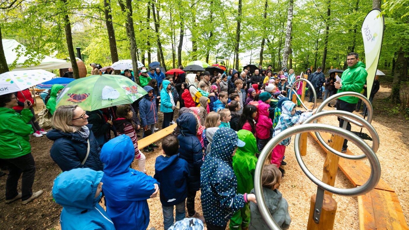 Ansprache bei Spielplatz-Einweihung