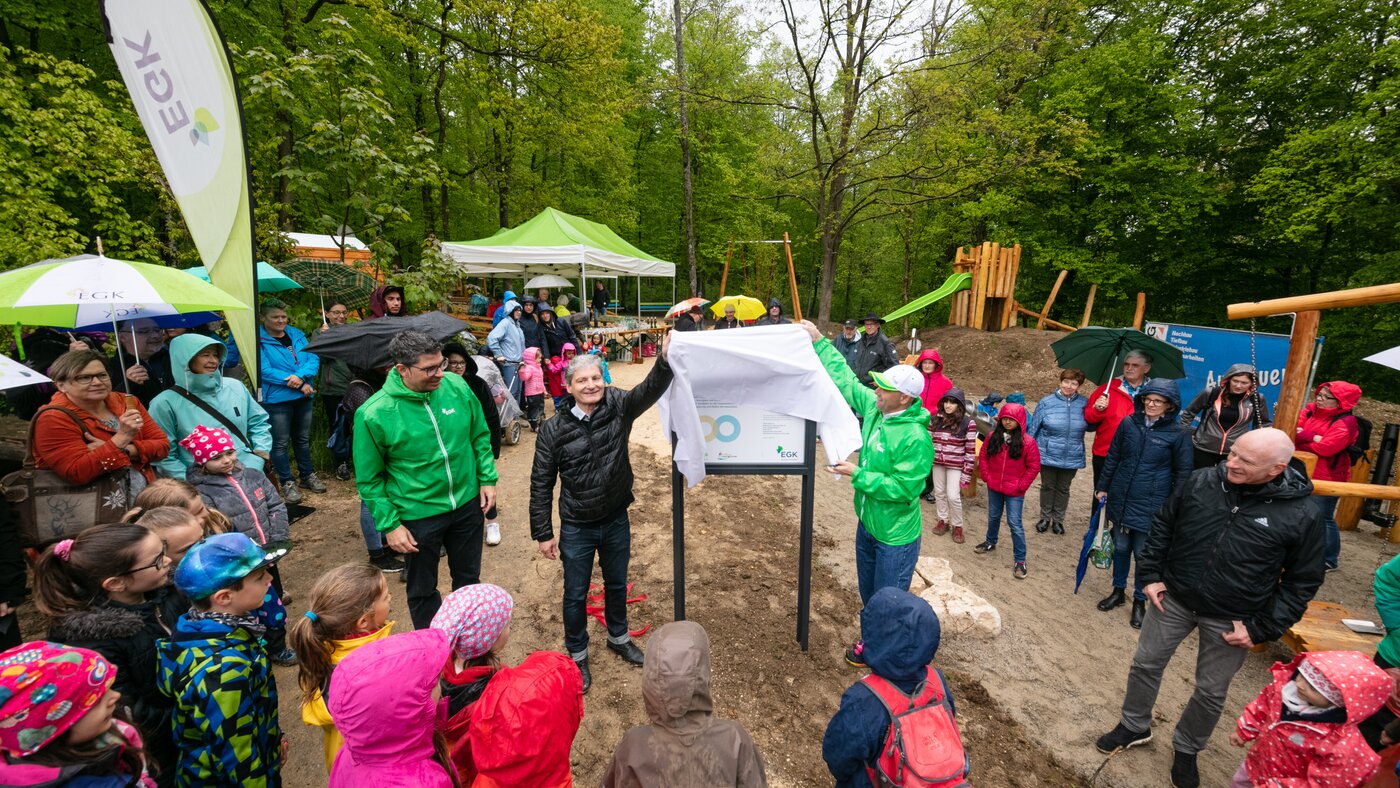 Spielplatz Enthüllung Schild