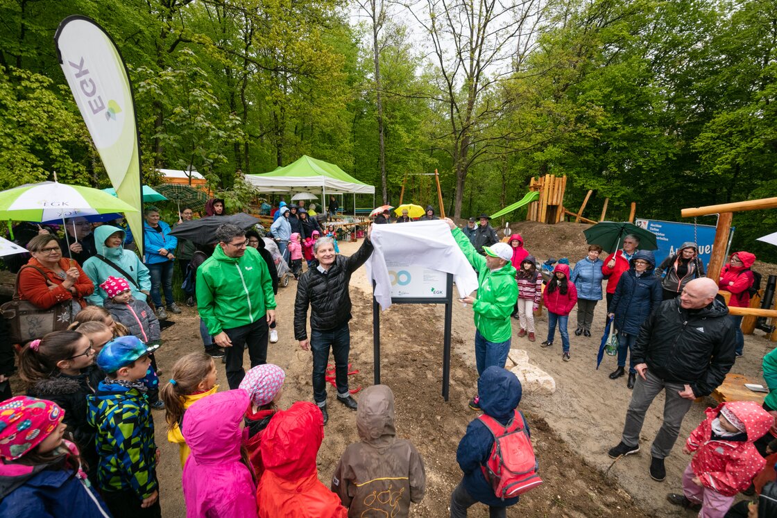 Spielplatz Enthüllung Schild