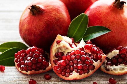 Pomegranate tree