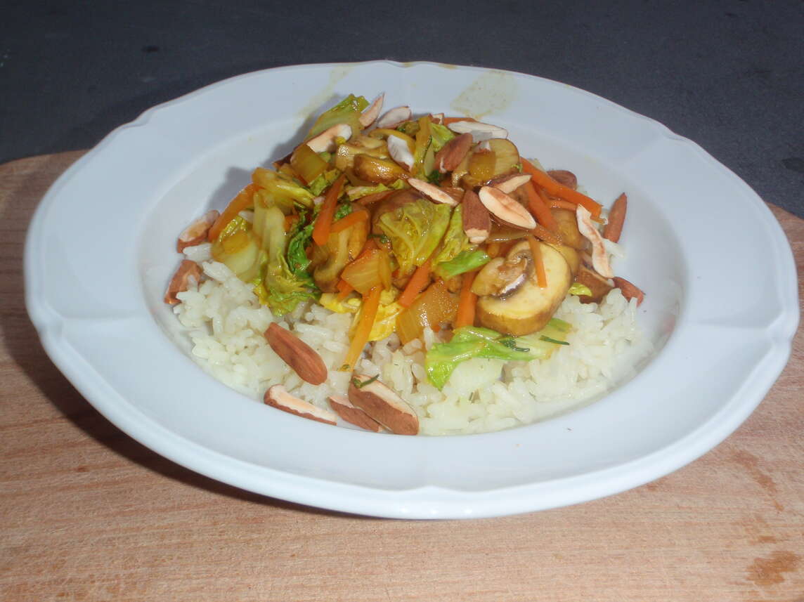 Reis und Gemüse mit Currykraut