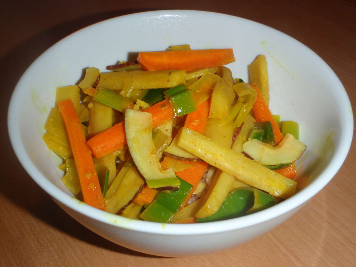 Curry di verdure invernali con radice di avena