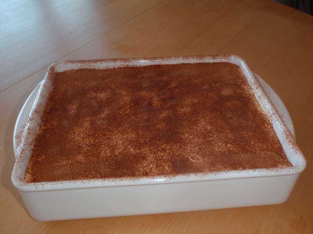 Plat à gratin avec tiramisu aux coings