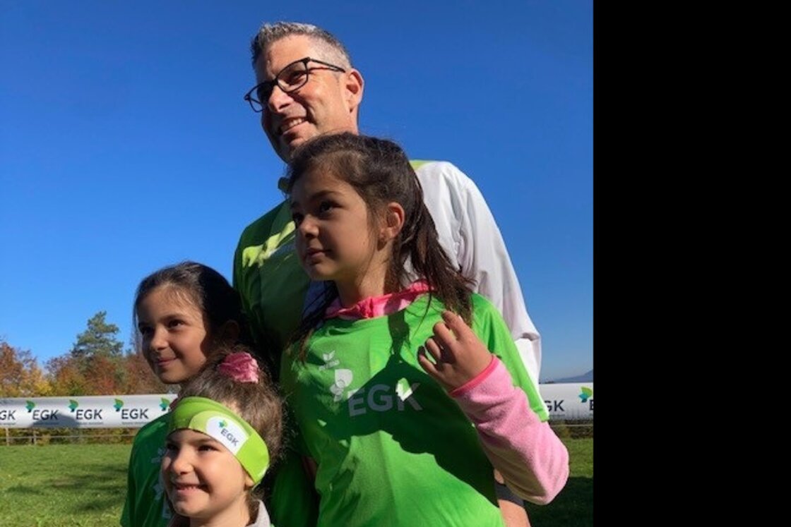 Pascal Bolliger with his three girls